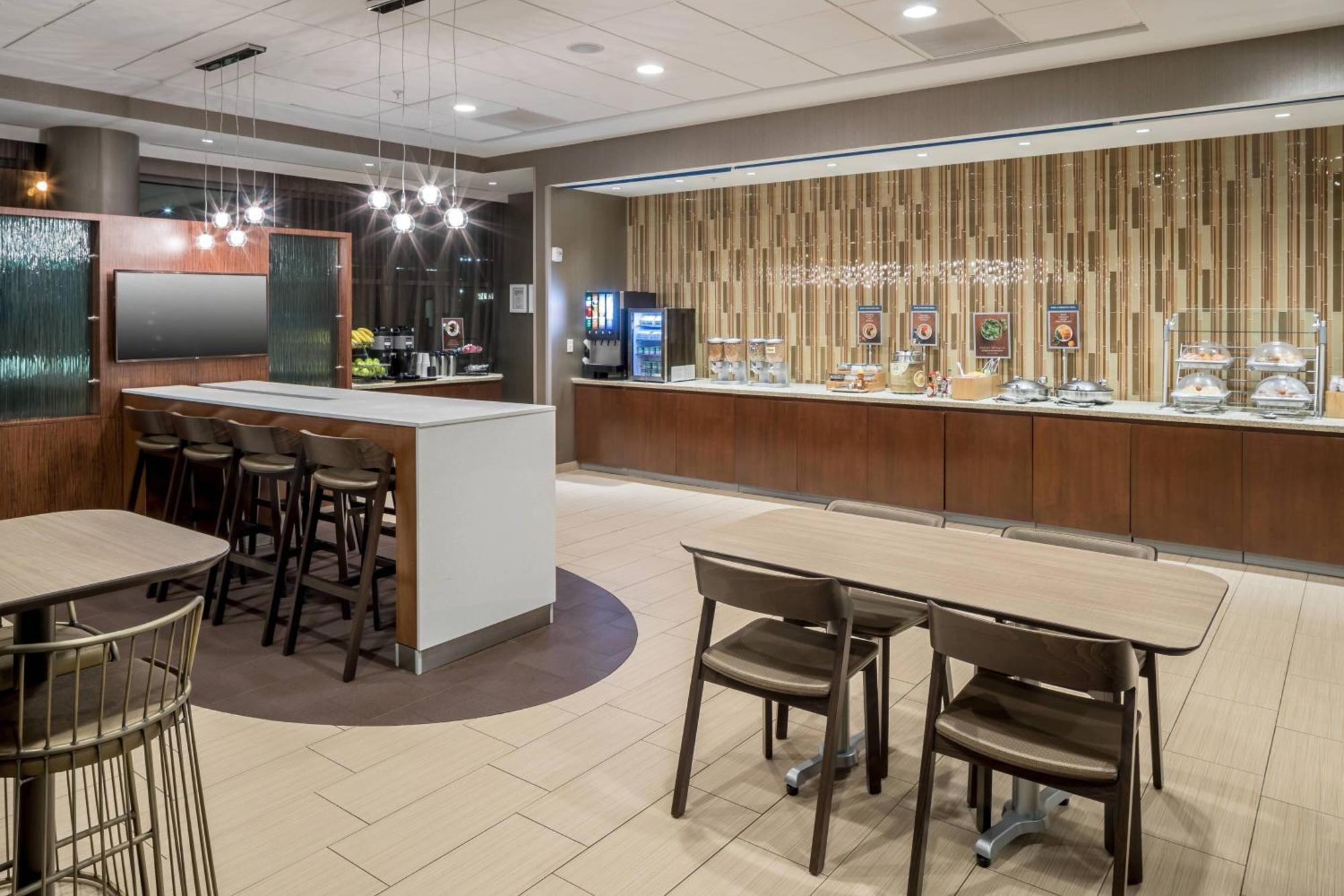 Springhill Suites Alexandria Southwest Экстерьер фото